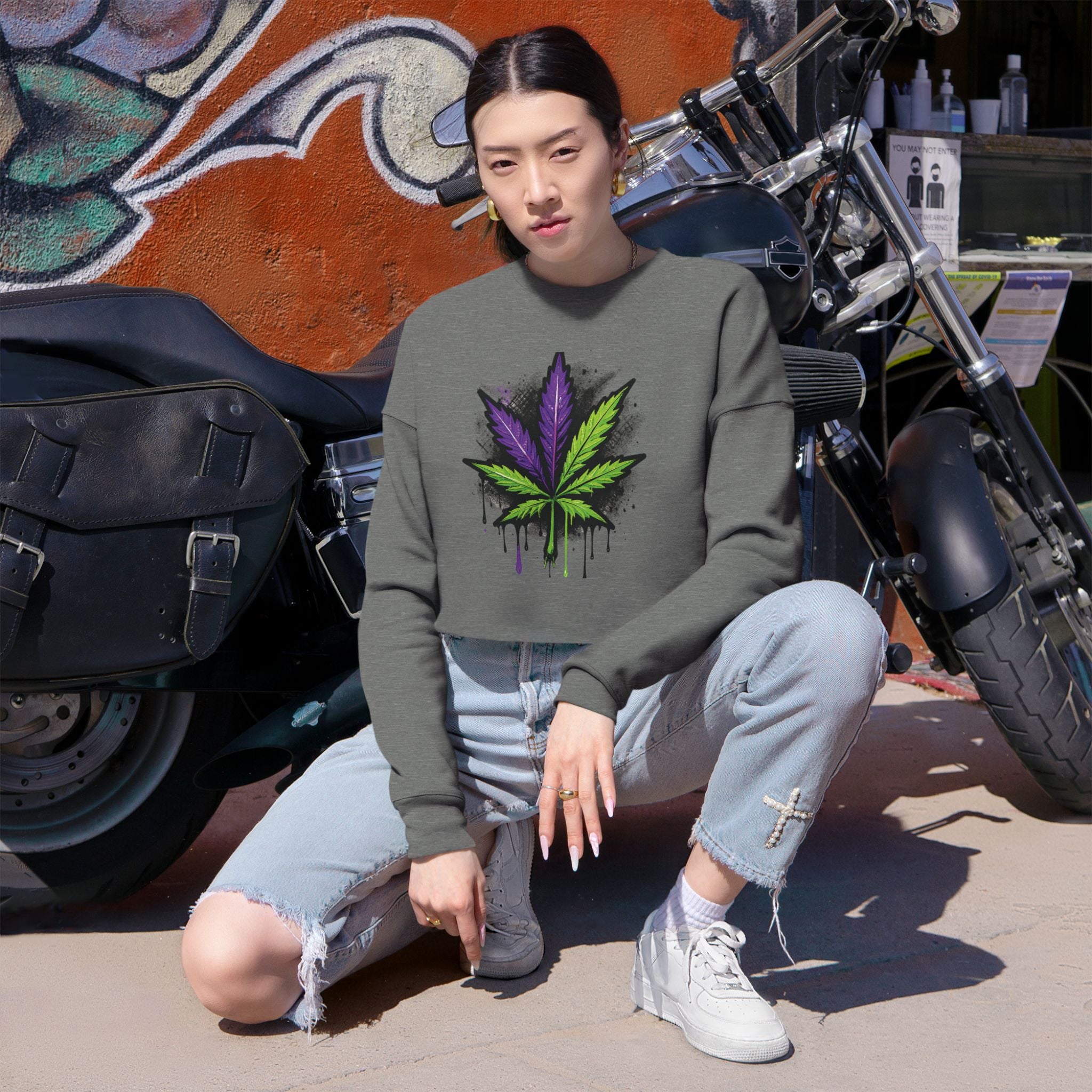 StonerMade Cropped Sweatshirt – Women's Cannabis Vibe Crop Top