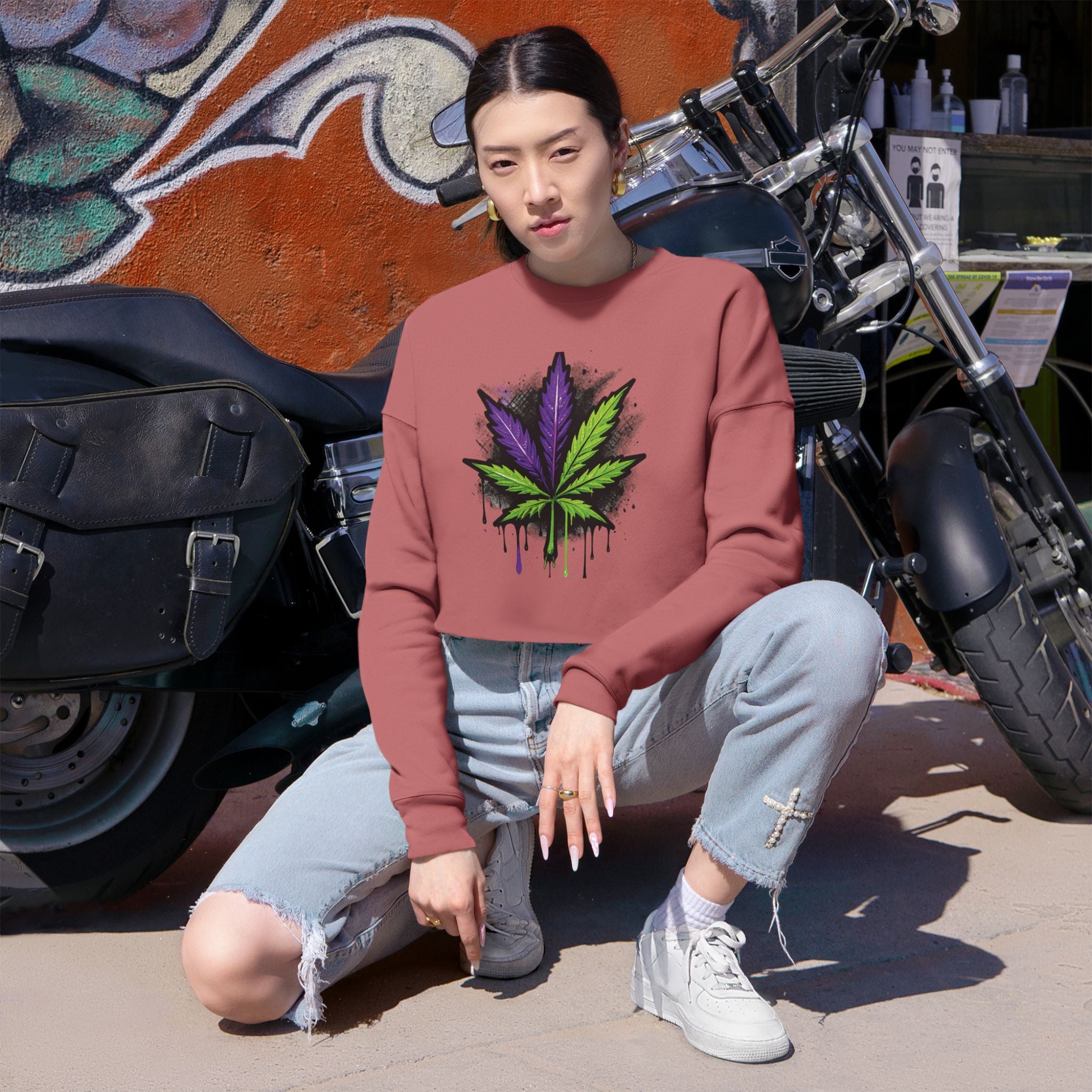 StonerMade Cropped Sweatshirt – Women's Cannabis Vibe Crop Top